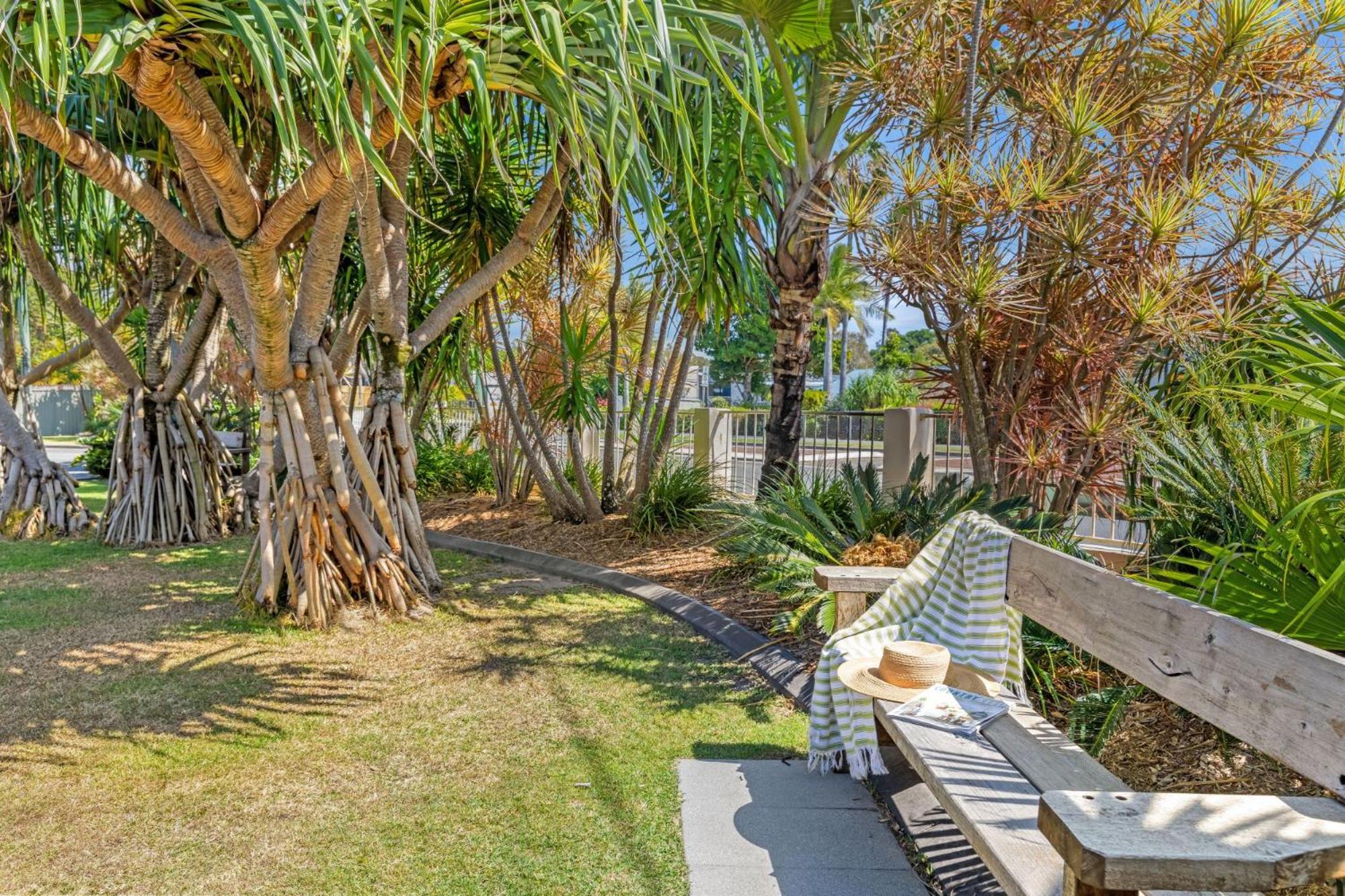 Pottsville Beach Motel Экстерьер фото
